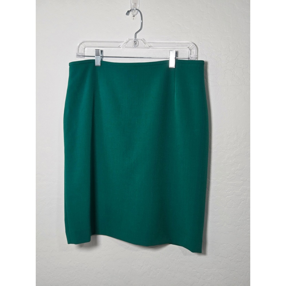 Emerald Green Pencil Skirt Stretch Lined Back Vent Size 10P RN 106409